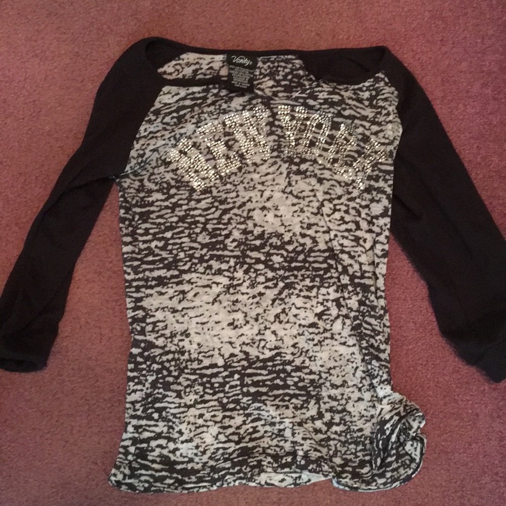 Elbow length T-shirt